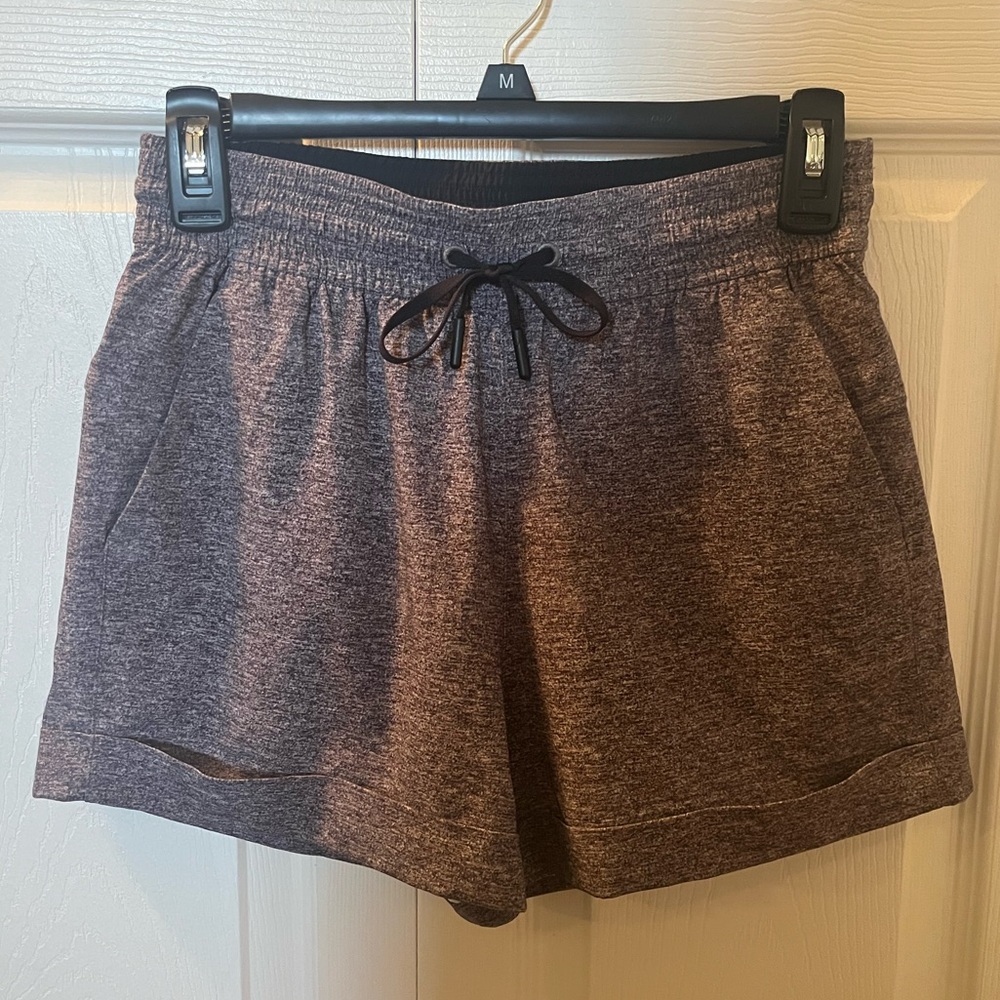 Lululemon shorts women’s